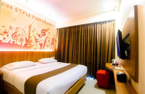 Purwodadi Hotel | Front One Hotel Purwodadi