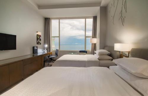 Manado City Centre Hotel | Four Points by Sheraton Manado