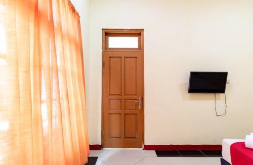 Jakarta Utara Hotel | RedDoorz near Kelapa Gading