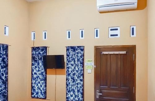 Pangandaran Hotel | RedDoorz at Rita Guesthouse Pangandaran