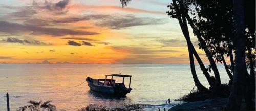 Katiet Hostel | Surf Homestay Katiet surfing barrrels short motorcycle only minute from our places Bintang wave,Lance wave,HTs wave,monkeyWave