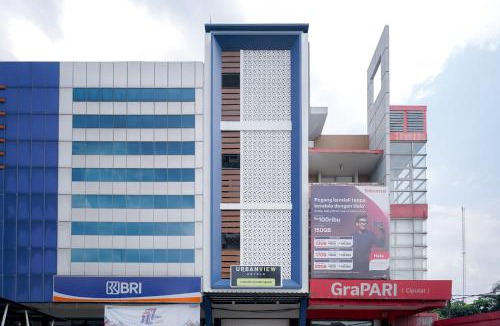 South Tangerang Hotel | Urbanview Hotel Syariah De Umbrella Ciputat