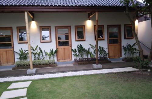 Senggigi Hotel | Roots Hotel Senggigi