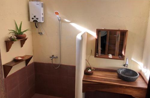 Pacitan House | Harry's Ocean House Pacitan