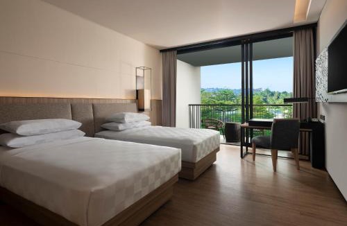 Gunung Geulis Hotel | Royal Tulip Gunung Geulis Resort and Golf