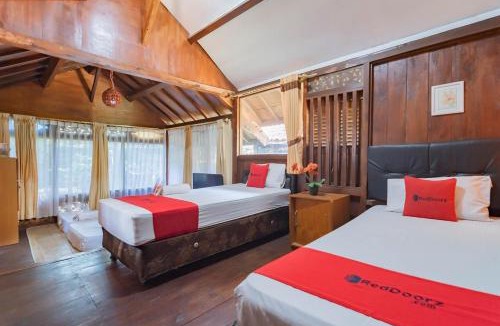 Parongpong House | RedDoorz near Farmhouse Lembang