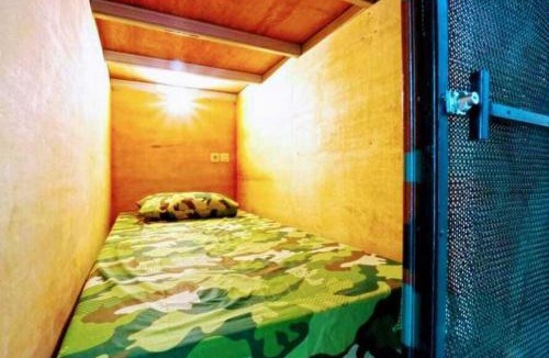 Jakarta Hostel | Kabin Kapsule UI Depok - Male Only