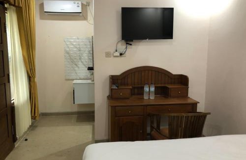 Yogyakarta Hotel | RedDoorz near XT Square 3