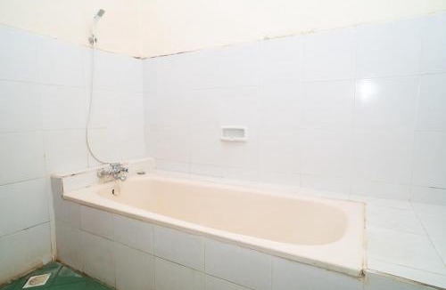Yogyakarta Hotel | RedDoorz near Kampus 3 UTY Yogyakarta