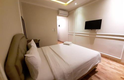Cipete Selatan Hotel | Flamboyan Residence Cipete