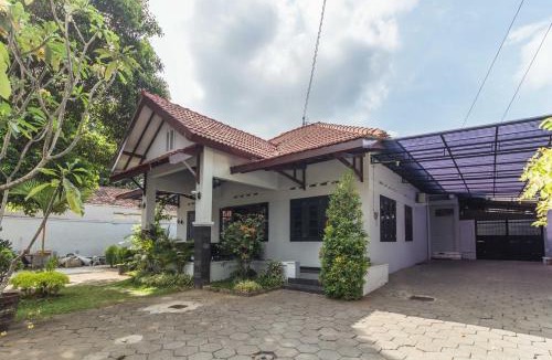 Central Yogyakarta House | Ndalem Sarengat