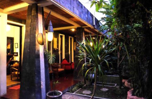 Yogyakarta House | Puri Minggiran Guest House