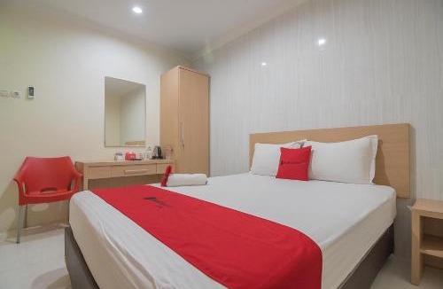 Semarang House | RedDoorz near MT Haryono Semarang