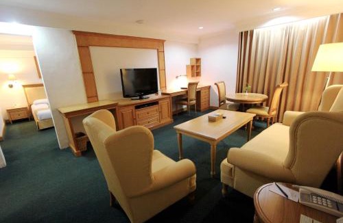 Lubuk Baja Hotel | Harmoni Suites Hotel