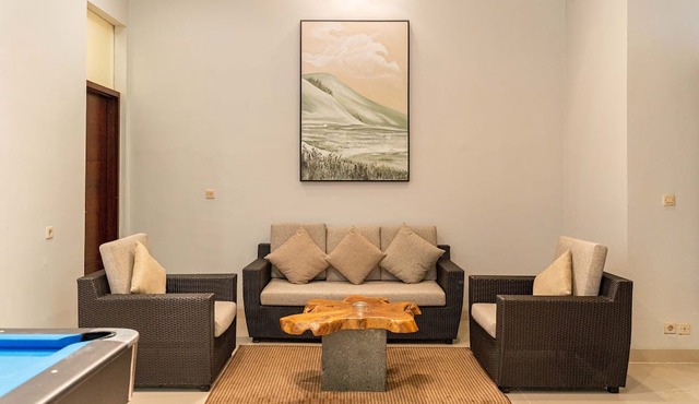Jasmine Cozy Villa 3 BR Heated Pool and Billiard