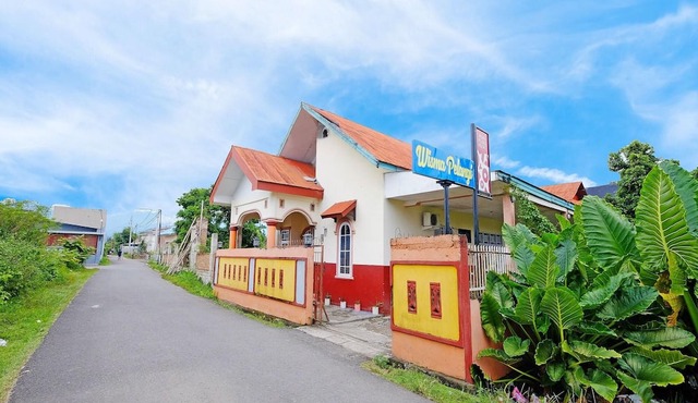OYO 90977 Wisma Pelangi Palopo in Palopo