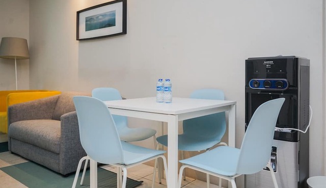 Comfort And Comfy 2Br At Great Western Resort Apartment