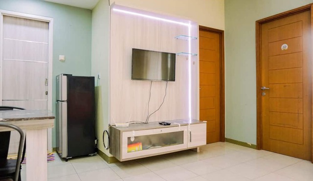 Fancy And Nice 2Br At Gading Greenhill Apartment