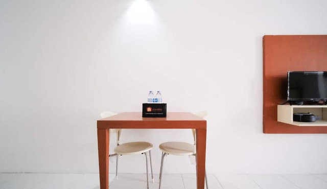 Homey Studio Apartment At Dian Regency