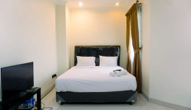 Luxury Studio At Semanggi Apartment