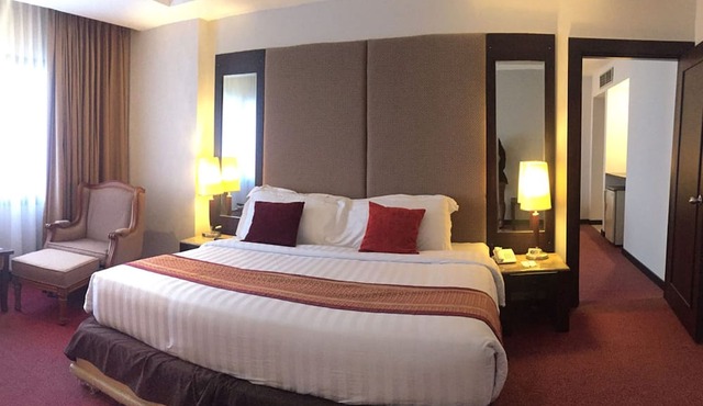Hotel Pangeran Beach in Padang