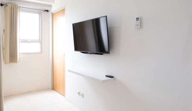 Good View And Best Choice 2Br At Puncak Permai Apartment