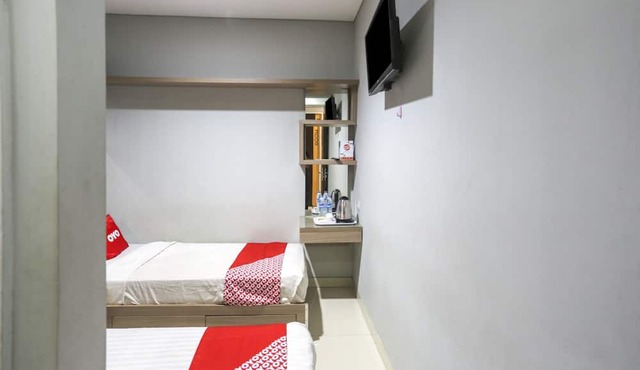 Super OYO Capital O 90056 Wisma Kebon Kacang 9