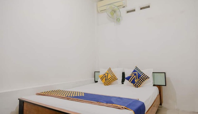 OYO Life 2417 Melati Residence