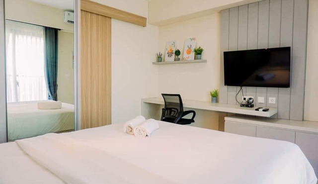 Homey And Simply Look 1Br Bintaro Embarcadero Apartment