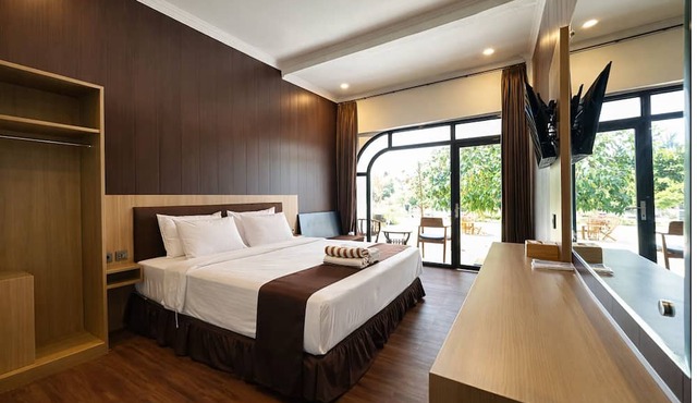 Nirvana Hotel Resort Tetebatu