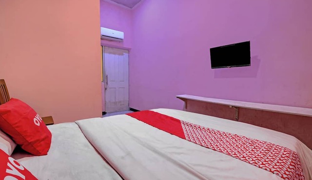 OYO Life 92877 Hotel Rainbow 7296 in Semarang