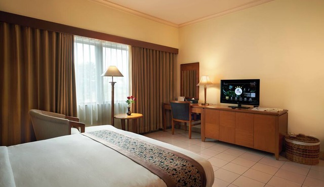 Asuka Hotel MM2100 Industrial Town