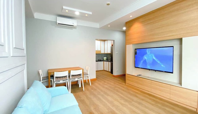 Comfort 2Br At Crown Court Executive Condominium Apartment