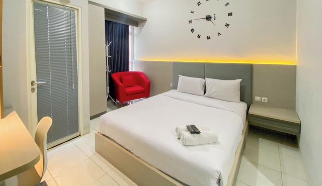 Comfortable 1Br Without Living Room At Amartha View Apartment