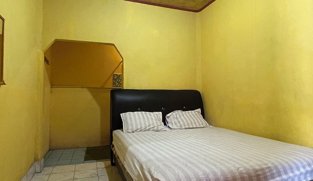 Hotel O Penginapan Asoka Indah Near PT. PLN (persero) Gardu Induk Barru in Barru