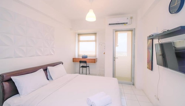 Cozy and Tranquil Studio Apartment at Gunung Putri Square