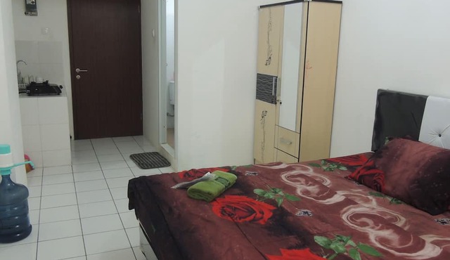 Reva Room on Gunung Putri Square Apartment