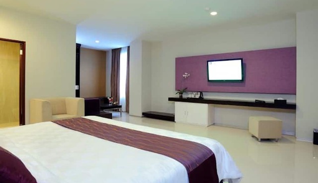 Lombok Plaza Hotel & Convention
