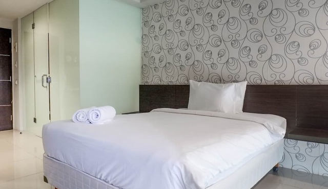 Classic Modern Studio Room Apartment at The Square Surabaya