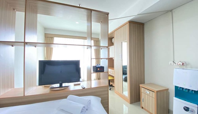 Stylish & Comfy Studio at Dago Suites Apartment