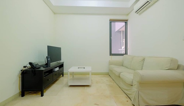 Relaxing 1BR Apartment at L'Avenue Pancoran