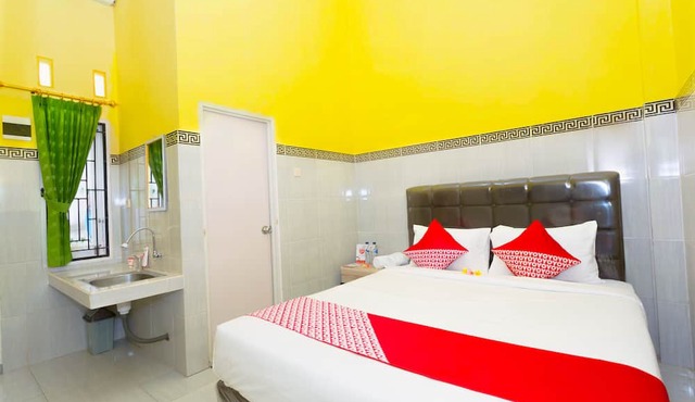 OYO 1427 Azzahra Guest House Syariah