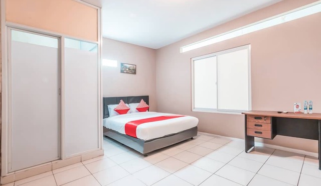 Hotel O J&b Room Pramuka