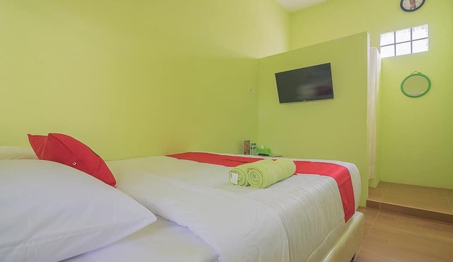 RedDoorz Syariah near Museum Wisma Karya Subang in Subang