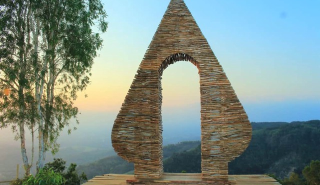 Bukit Lintang Sewu Domping