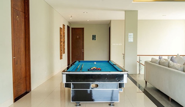 Kamala Plantation View 10BR Infinity pool+billiard in Cimenyan