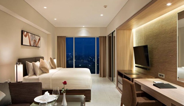 Oakwood Hotel & Residence Surabaya