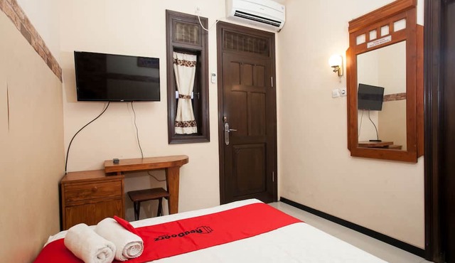 RedDoorz near Stasiun Kota Baru Malang