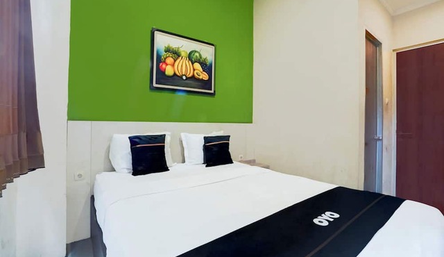 Hotel O Surabaya near Surabaya Town Square formerly Kupang Gunung Residence