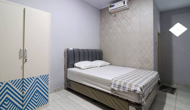Ombey Guest House